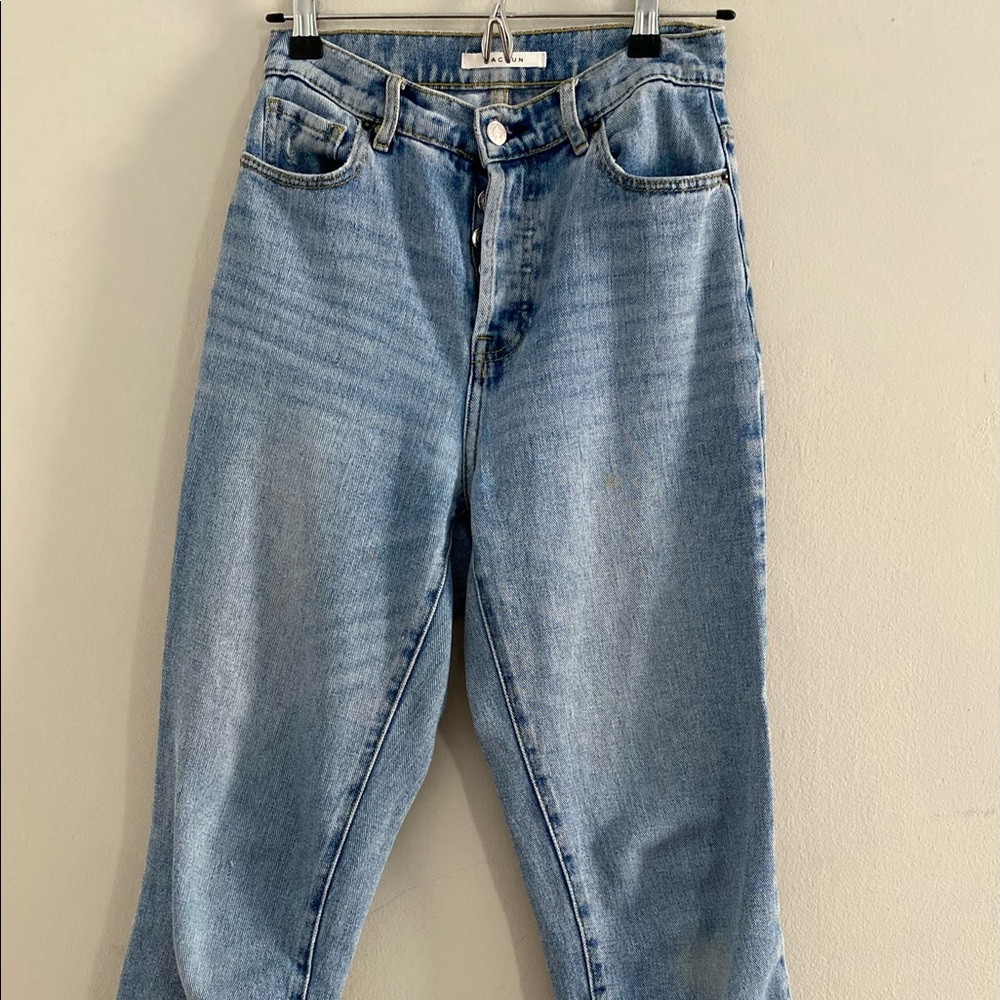 High Rise Straight Classic Wash Jeans